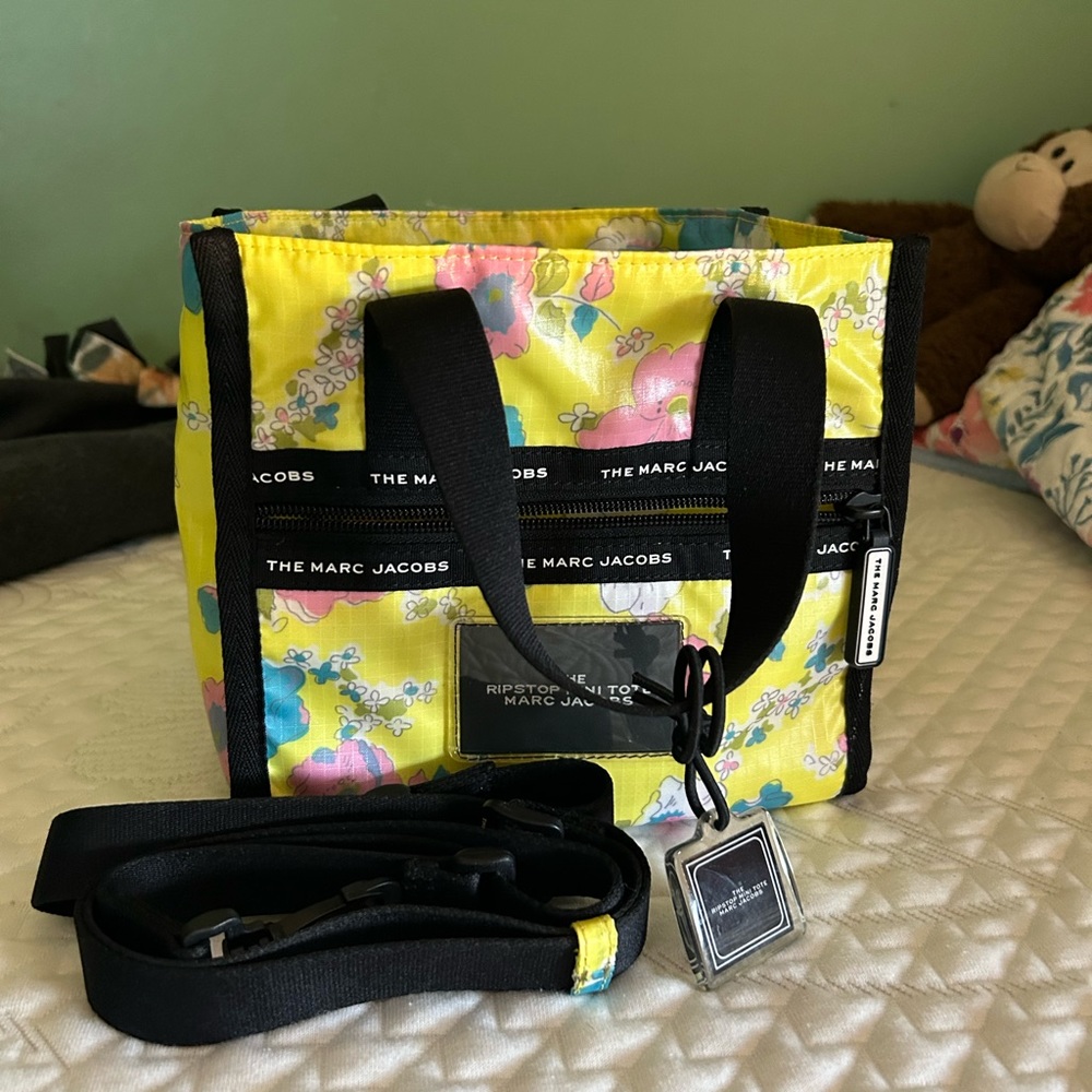 Marc Jacobs flower tote / longer strap included